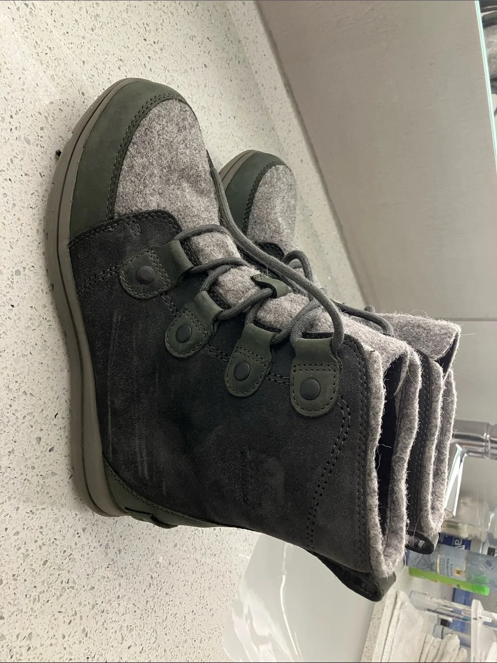 Sorel Explorer Joan Waterproof Winter Boots Gray Black Women’s 8.5